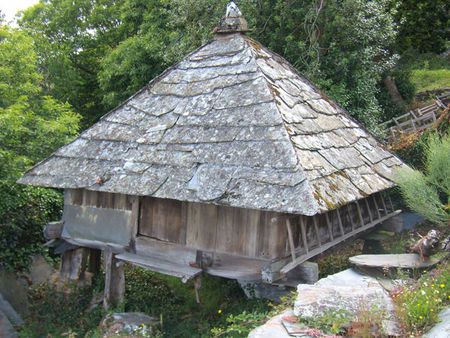 Hórreo en Vilarín de Piorno